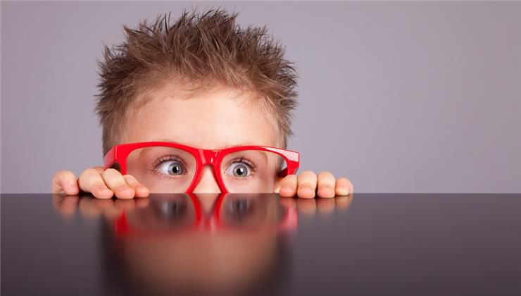 szégyenlős gyermek