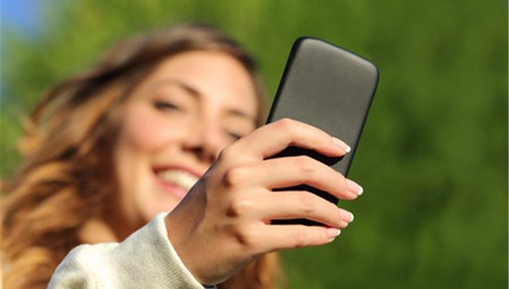 séta okostelefonnal