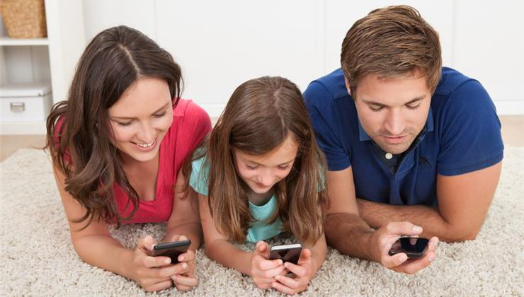 Okostelefon a családban